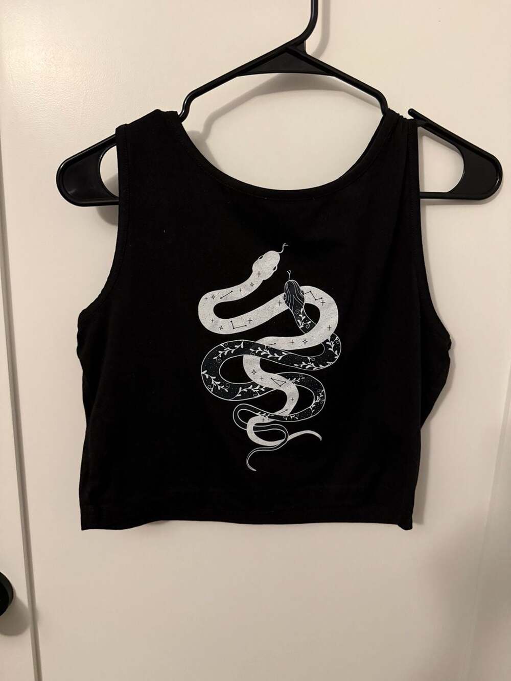 ROMWE Goth Snake Print Crop Tank Top